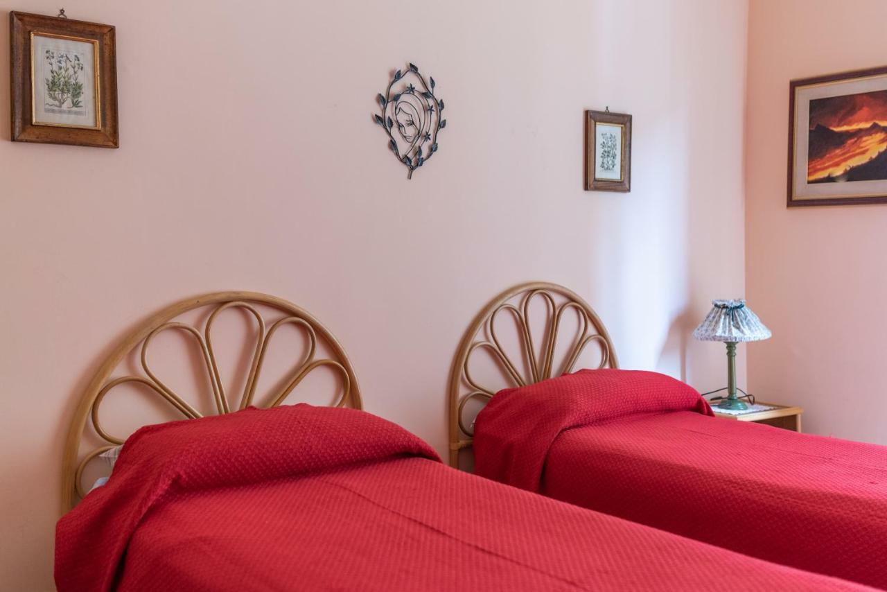 Theokles Apartment Taormina Exteriör bild